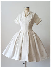 Load image into Gallery viewer, 1950s - Outstanding Beauty Lips Print Cotton Dress - W30 (76cm)
