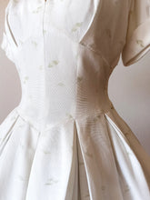 Load image into Gallery viewer, 1950s - Outstanding Beauty Lips Print Cotton Dress - W30 (76cm)
