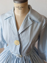Load image into Gallery viewer, 1950s - Adorable Blue Textured Cotton Dress - W27 (68cm)
