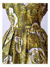 Load image into Gallery viewer, 1950s 1960s - Stunning Green Roseprint Rayon Dress - W30 (76cm)
