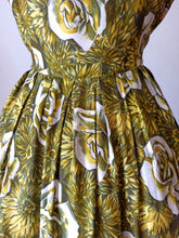 Load image into Gallery viewer, 1950s 1960s - Stunning Green Roseprint Rayon Dress - W30 (76cm)
