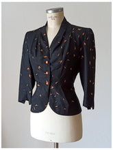 Charger l'image dans la galerie, 1940s 1950s - Exquisite New Look Swallows Silk Jacket - W28.5 (72cm)
