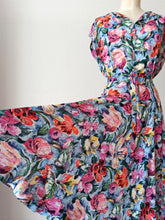 Charger l'image dans la galerie, 1940s - Stunning Floral Rayon Silk Dress - W28.5 (72cm)
