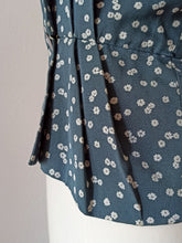 Charger l'image dans la galerie, 1940s 1950s - Gorgeous Teal Blue Gab Rayon Jacket - W26 (66cm)
