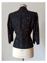 Charger l'image dans la galerie, 1940s 1950s - Exquisite New Look Swallows Silk Jacket - W28.5 (72cm)
