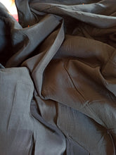 Charger l'image dans la galerie, 1940s 1950s - Exquisite New Look Swallows Silk Jacket - W28.5 (72cm)
