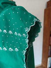 Load image into Gallery viewer, 1950s - Gorgeous Green Embroidery Cotton Blouse - W47 (120cm)
