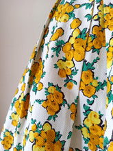 Load image into Gallery viewer, 1950s - FRANCE - Adorable Yellow Roseprint Cotton Dress - W27 (68cm)
