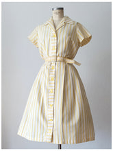 Load image into Gallery viewer, 1950s 1960s - GERMANY - Adorable Striped Linen Dress - W31 (80cm)
