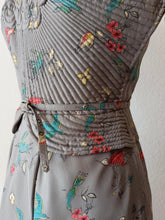 Load image into Gallery viewer, 1930s - MODELL, Germany - Outstanding Trapunto Birds Silk Dress - W26 (66cm)
