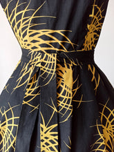 Carica l'immagine nel visualizzatore di Gallery, 1950s - FRANCE - Spectacular Bolero Dress - W28.5 (72cm)
