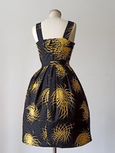 Carica l'immagine nel visualizzatore di Gallery, 1950s - FRANCE - Spectacular Bolero Dress - W28.5 (72cm)
