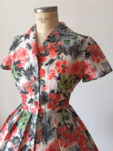 Cargar imagen en el visor de la galería, 1950s 1960s - Gorgeous Floral Dress - W29 (74cm)

