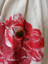 Laden Sie das Bild in den Galerie-Viewer, 1950s - McARTHUR, USA - Exquisite Handpainted Dress - W27.5 (70cm)
