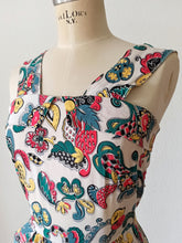Cargar imagen en el visor de la galería, 1940s - Colorful Summer Day Rayon Dress - W29 (74cm)
