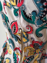 Cargar imagen en el visor de la galería, 1940s - Colorful Summer Day Rayon Dress - W29 (74cm)
