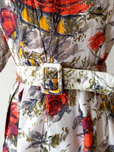 Laden Sie das Bild in den Galerie-Viewer, 1950s - ETOILE, Paris - Stunning Floral Rayon Dress - W33 (84cm)

