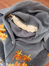 Cargar imagen en el visor de la galería, 1940s - Gorgeous Slate Blue Embroidered Blouse - Sz S

