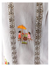 Cargar imagen en el visor de la galería, 1950s - Adorable Embroidered Rayon Blouse - Sz M/L
