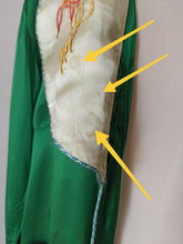 Load image into Gallery viewer, 1940s 1950s - Exquisite 3pc Green Liquid Silk Chinese Pajama
