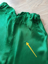 Load image into Gallery viewer, 1940s 1950s - Exquisite 3pc Green Liquid Silk Chinese Pajama
