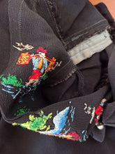 Cargar imagen en el visor de la galería, 1940s - Stunning Embroidered Mao Blouse - Sz S/M
