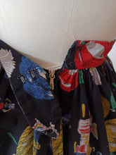 Laden Sie das Bild in den Galerie-Viewer, 1940s 1950s - GERMANY - Stunning Linen Novelty Skirt - W27.5 (70cm)

