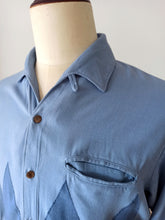 Load image into Gallery viewer, 1950s - LANCER, USA - Fabulous Men's Rayon Shirt-Jacket - Sz M
