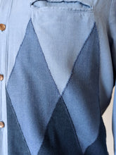 Load image into Gallery viewer, 1950s - LANCER, USA - Fabulous Men's Rayon Shirt-Jacket - Sz M

