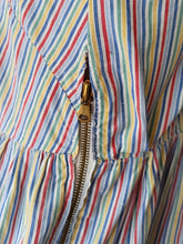 Laden Sie das Bild in den Galerie-Viewer, 1940s - Gorgeous Rainbow Stripes Bolero Dress - W31 (78cm)
