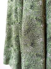 Load image into Gallery viewer, 1940s 1950s - Adorable Olive Green Rayon Dress - W31.5 (80cm)
