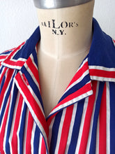 Load image into Gallery viewer, 1950s 1960s - Gorgeous Striped Cotton Dress - W31.5 (80cm)
