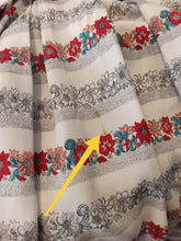 Laden Sie das Bild in den Galerie-Viewer, 1940s - WENDY DRESS - Adorable Rayon Dress - W26 (66cm)
