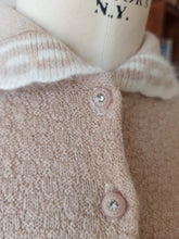Laden Sie das Bild in den Galerie-Viewer, 1950s - TOBY BERMAN, USA - Adorable Wool Cardigan - Sz S/M
