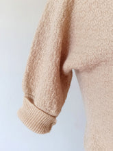 Laden Sie das Bild in den Galerie-Viewer, 1950s - TOBY BERMAN, USA - Adorable Wool Cardigan - Sz S/M
