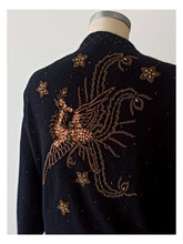 Cargar imagen en el visor de la galería, 1950s 1960s - Stunning Firebirds Beaded Wool Cardigan - Sz M/L

