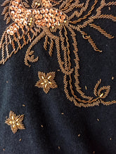 Cargar imagen en el visor de la galería, 1950s 1960s - Stunning Firebirds Beaded Wool Cardigan - Sz M/L
