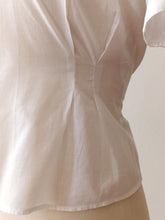Cargar imagen en el visor de la galería, 1940s - Adorable Embroidered Cotton Blouse - Sz 46
