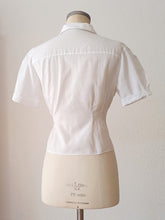 Cargar imagen en el visor de la galería, 1940s - Adorable Embroidered Cotton Blouse - Sz 46
