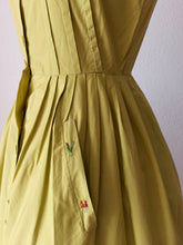 Charger l'image dans la galerie, 1950s 1960s - FRANCE - Adorable Green Embroidery Dress - W28.5 (72cm)
