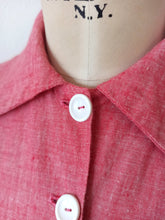 Laden Sie das Bild in den Galerie-Viewer, 1940s - Exquisite Old Rose Linen Dress - W28.5 (72cm)
