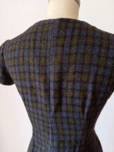 Load image into Gallery viewer, 1950s 1960s - Gorgeous Checked Wool Dress - W28.5 (72cm)
