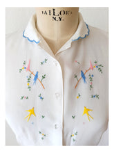 Load image into Gallery viewer, 1950s - Adorable Embroidered Birds Rayon Blouse - W30 (76cm)
