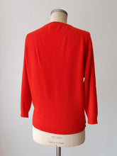 Laden Sie das Bild in den Galerie-Viewer, 1950s 1960s - PRINGLE, Scotland - Intarsia Cashmere Sweater - Sz M/L

