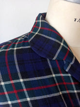 Charger l'image dans la galerie, 1940s - VIYELLA, UK - Gorgeous Tartan Shirtwaister Dress - W27.5 (70cm)
