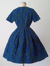 Cargar imagen en el visor de la galería, 1950s - FRANCE - Stunning Textured Wool Dress
