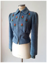 Laden Sie das Bild in den Galerie-Viewer, 1940s - JENAX, USA - Collectable Embroidered Wool Ski Jacket - Sz Medium
