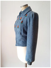 Laden Sie das Bild in den Galerie-Viewer, 1940s - JENAX, USA - Collectable Embroidered Wool Ski Jacket - Sz Medium
