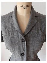 Carica l'immagine nel visualizzatore di Gallery, 1940s - ELAN, France - Exquisite Grey Wool Dress - W29 (74cm)
