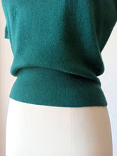 Load image into Gallery viewer, 1950s - PRINGLE, Scotland - Gorgeous Forest Green Jumper - Sz L
